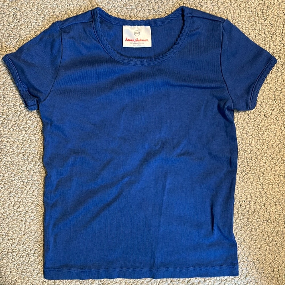 Hanna Andersson scallop trim T-shirt